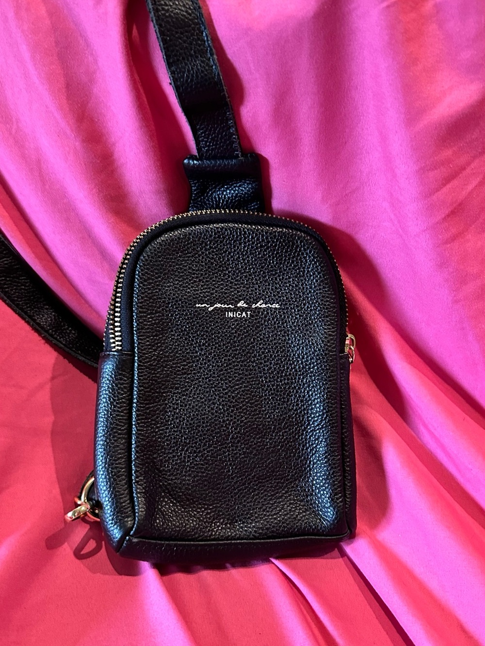 Inicat Black Vegan Leather Sling Crossbody Bag Adjustable Strap EUC